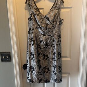 Adrianna Papell Black and Silver Midi Dress